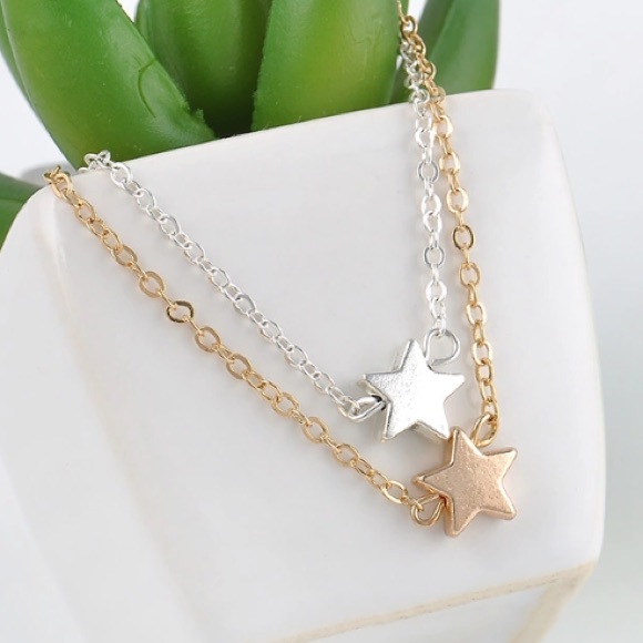 NEW ⭐️ Star Layered Bracelet Set ⭐️ - Picture 3 of 4